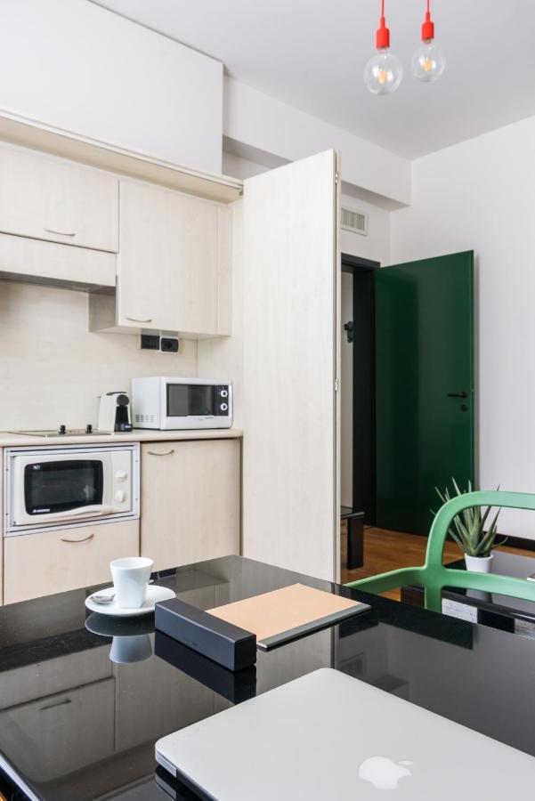 Foresteria Monti Apartment Milan Bagian luar foto